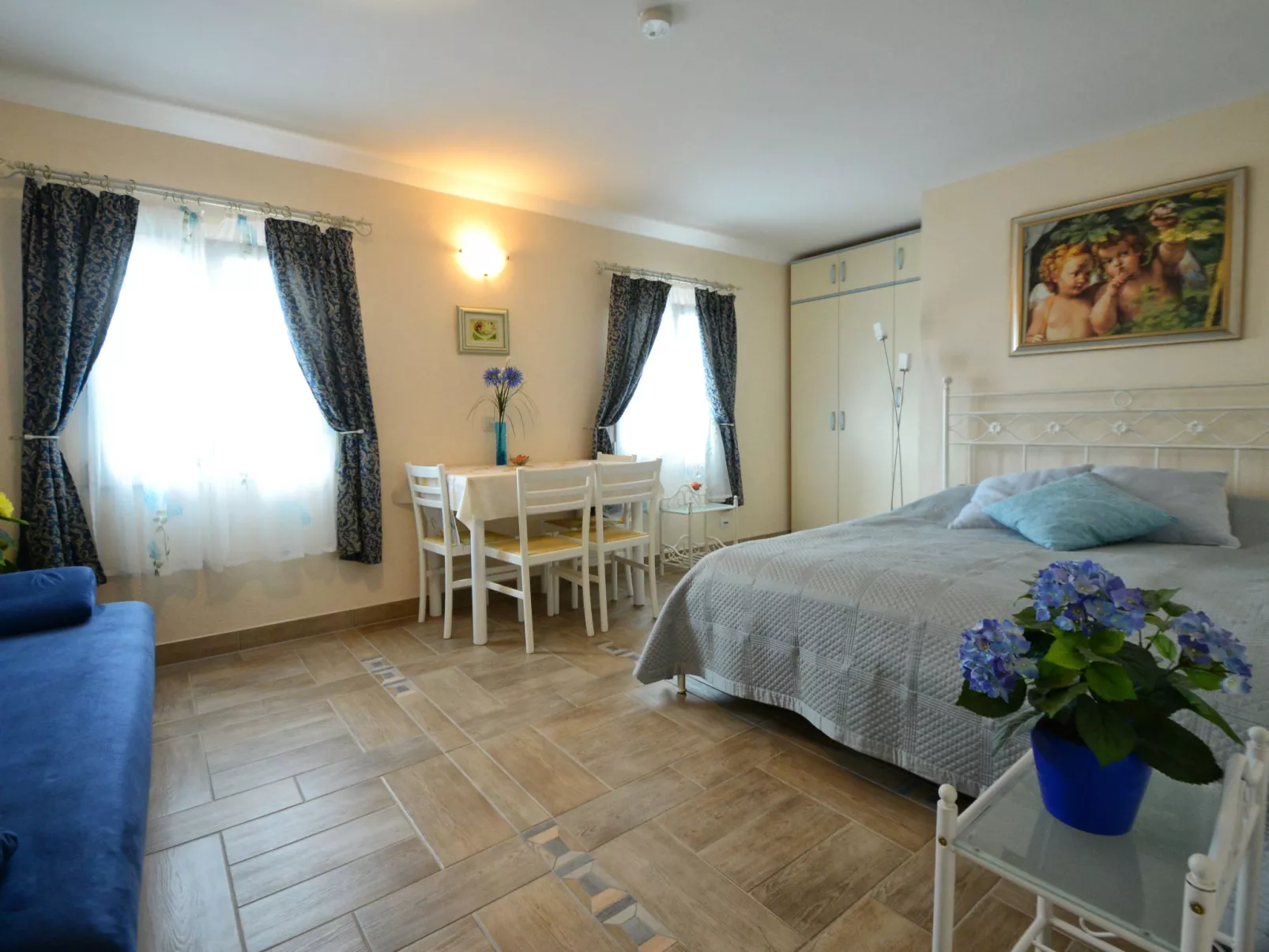 Villa "Bella"-Binnen