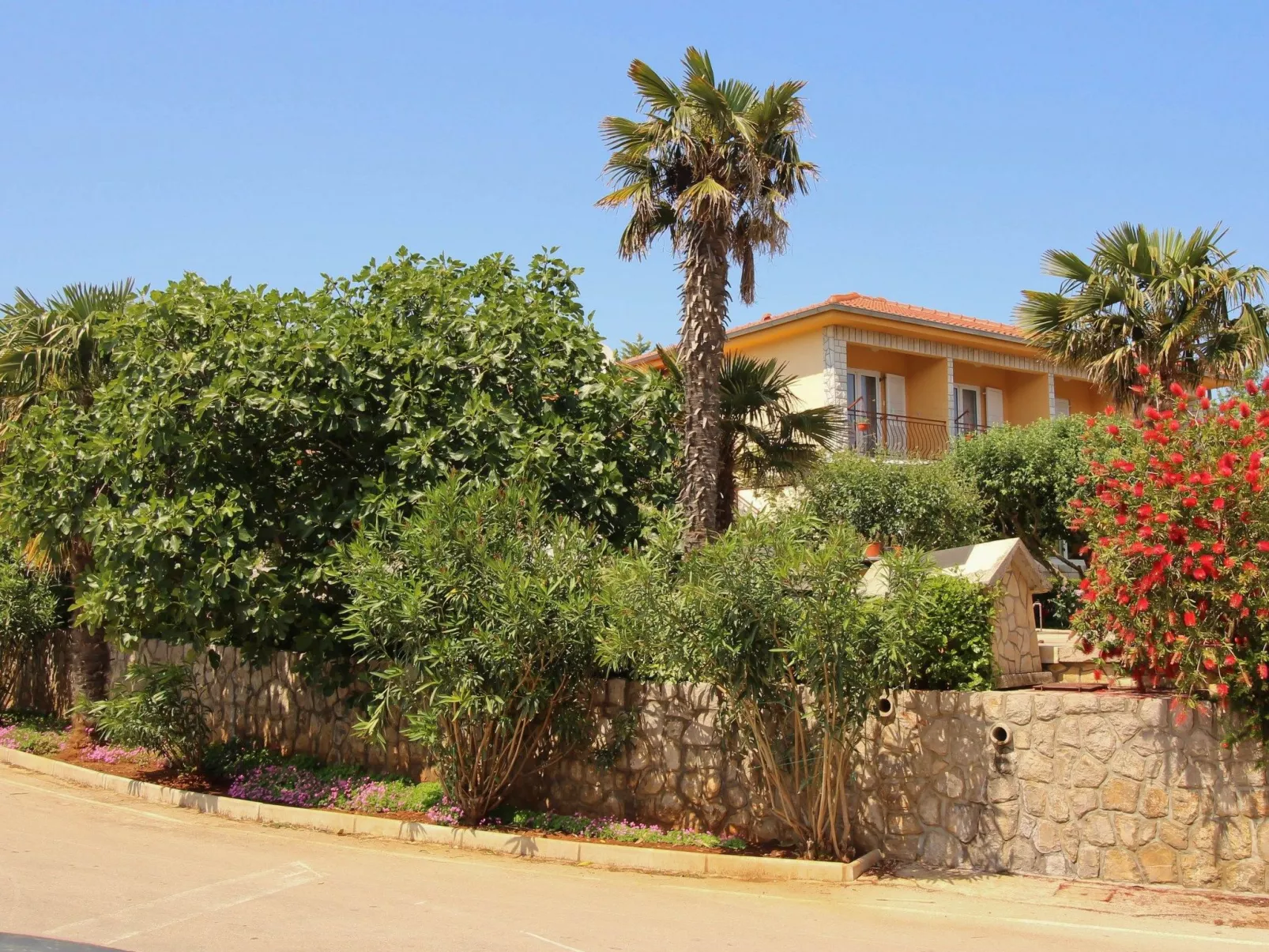 Apartment Nevenka-Buiten