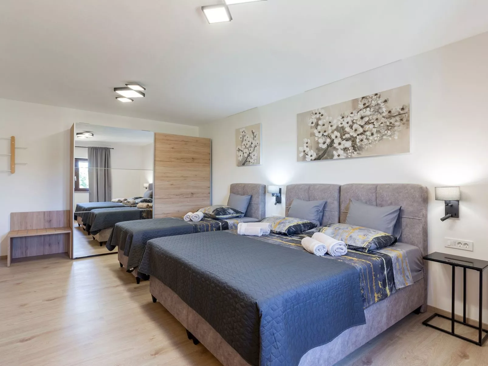 "Luxuriöse App. mit Pool"-Image-tags.info