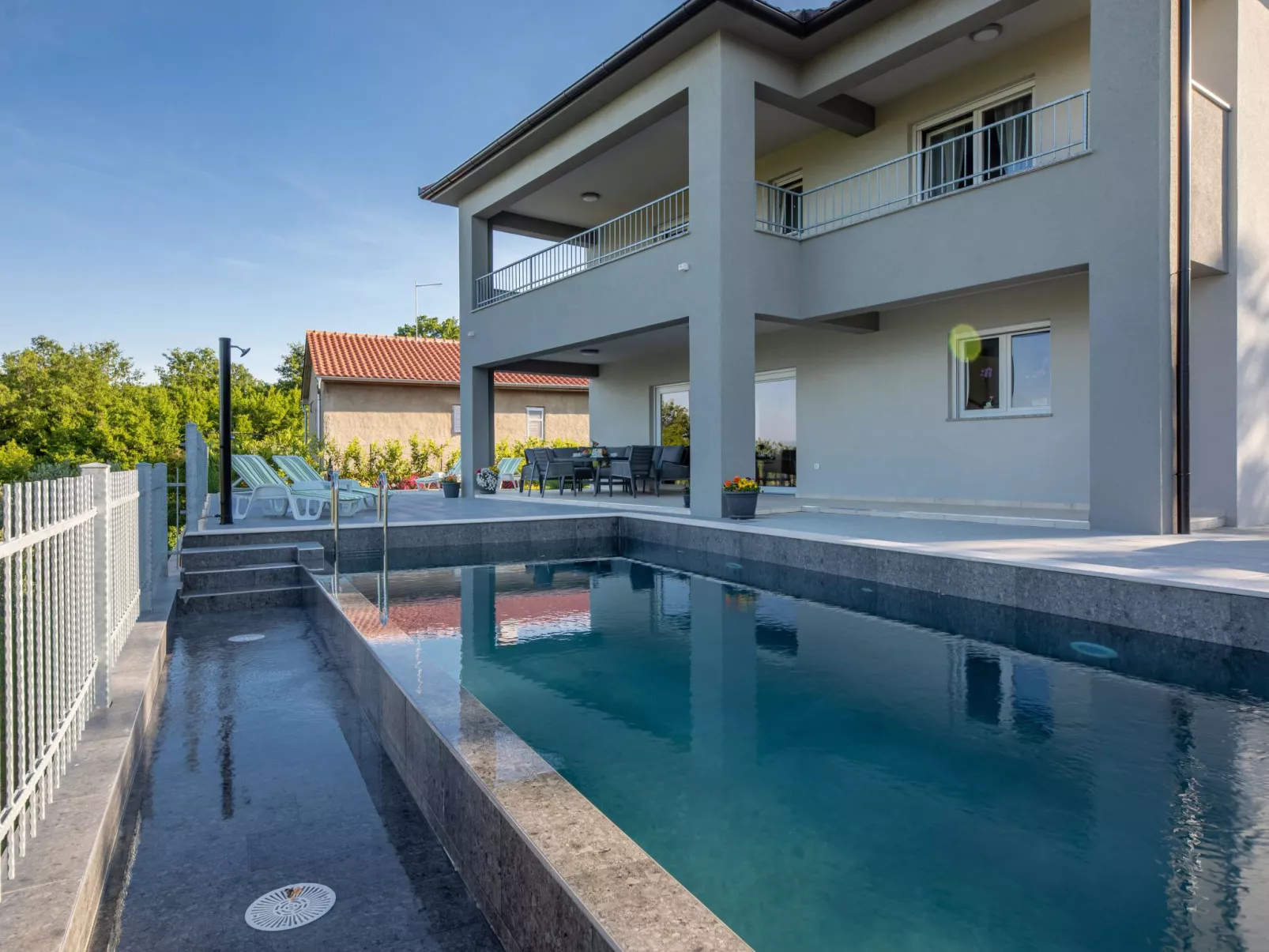 Vila Ema mit Meerblick - Buiten