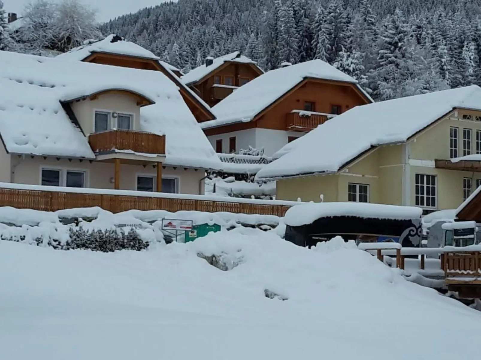 Mit Großer Terrasse - Buiten