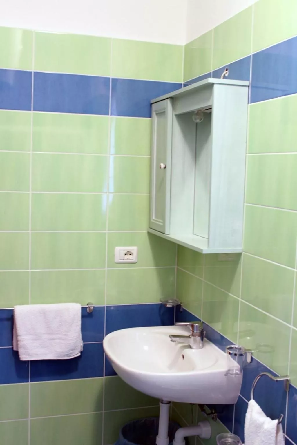 'Casa Roberta-Image-tags.info