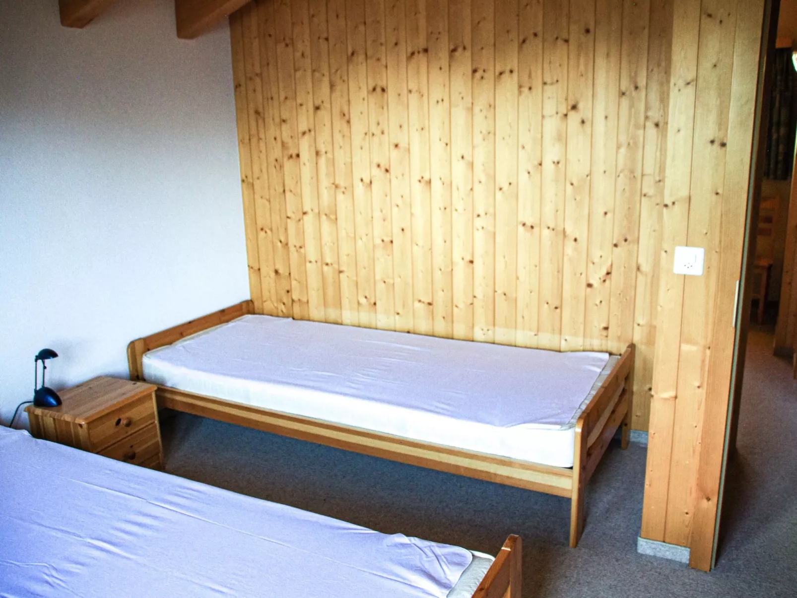 Charis-Image-tags.info