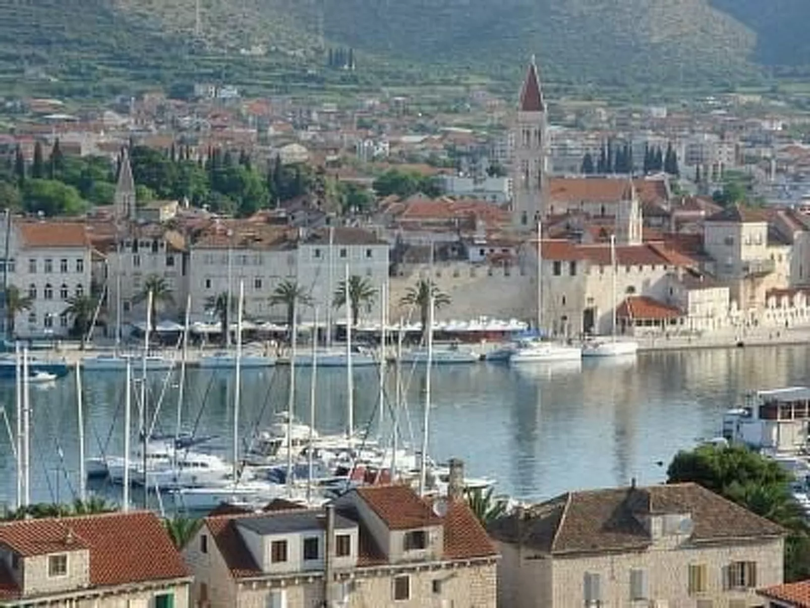 Appartment mit Pool und Whirlpool, Okrug Gornji-Buiten