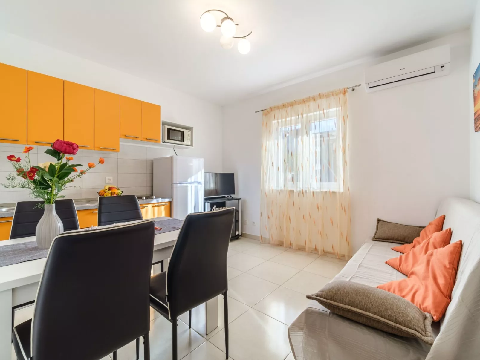 Für 5 Personen ca. 42 m&sup2; in Supetar, Adriaküste Kroatien (Kroatische Insel-Binnen