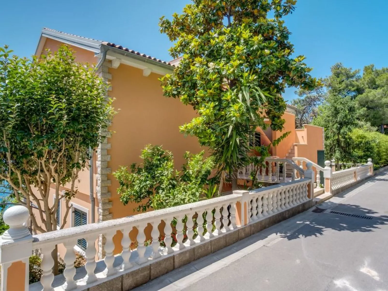 Villa Magnolia – Apartment Magnolia-Buiten