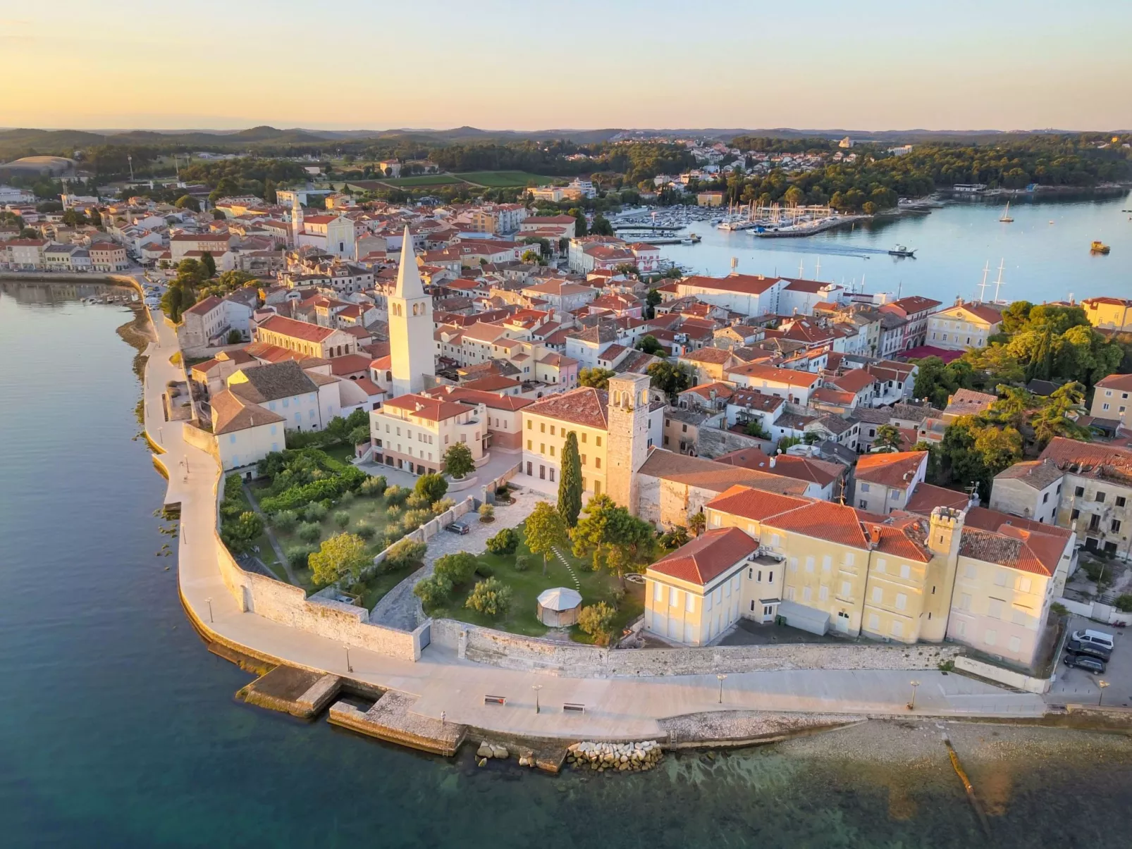 Piazzetta Studio-Buiten