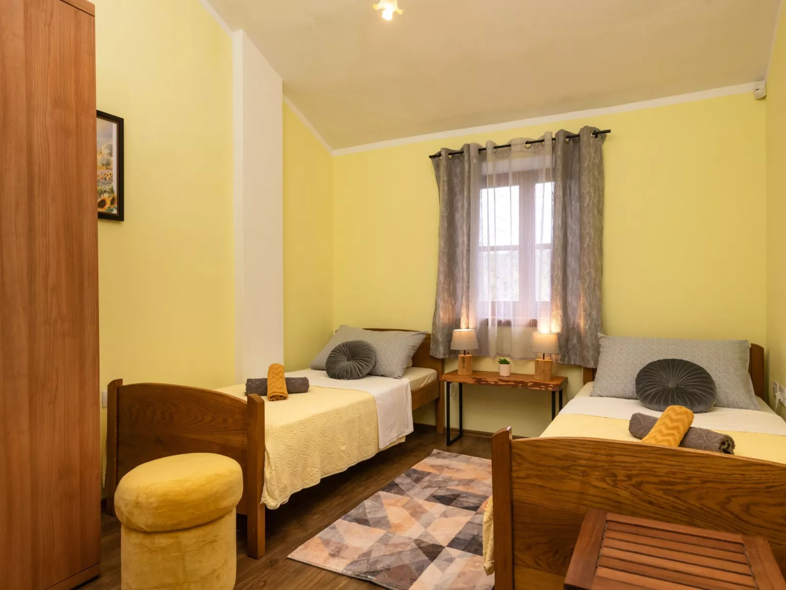 Villa mit privatem Pool und großem Garten-Binnen