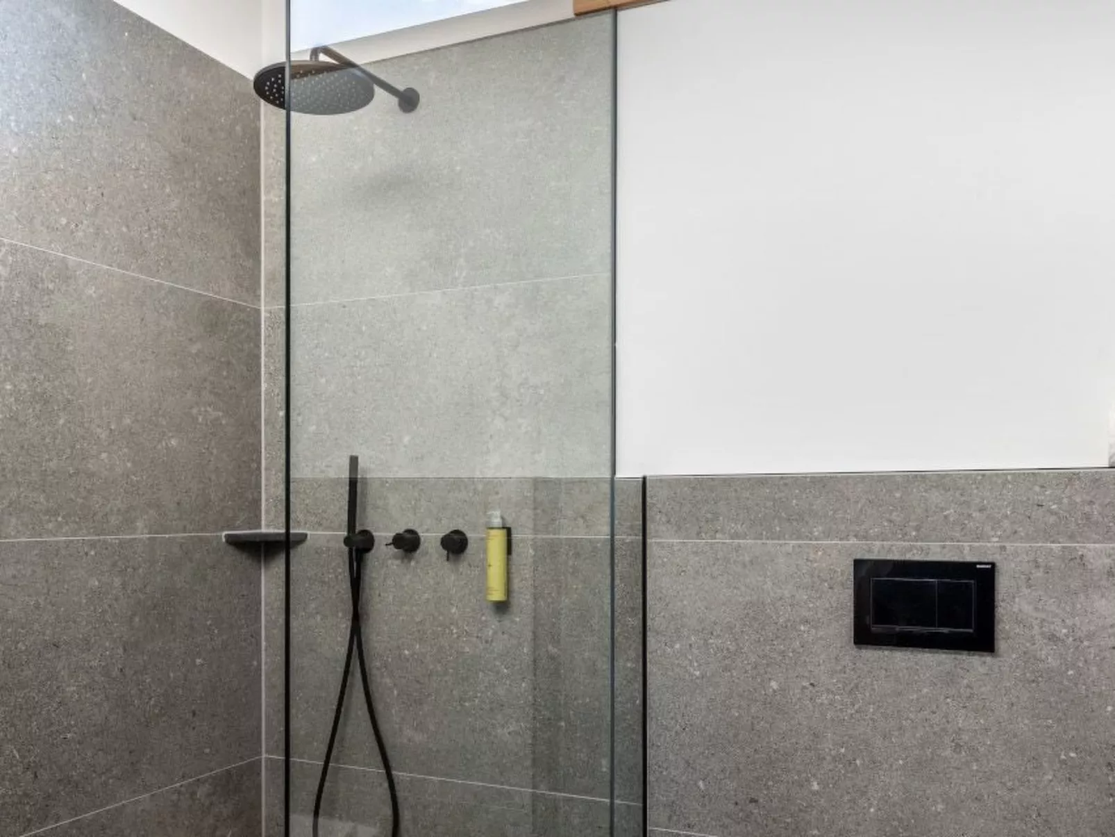 EXCLUSIVE FERIENWOHNUNG MIT EIGENER SAUNA-Binnen