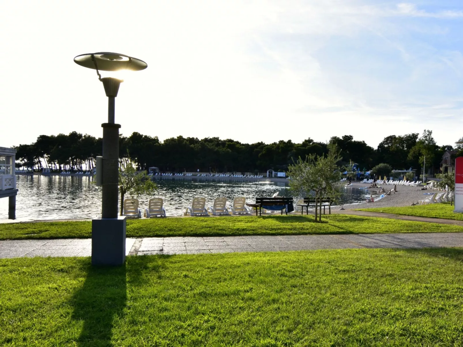 Apartment Nika 3 Umag mit Pool und Whirlpool 400 Meter vom Strand entfernt-Buiten