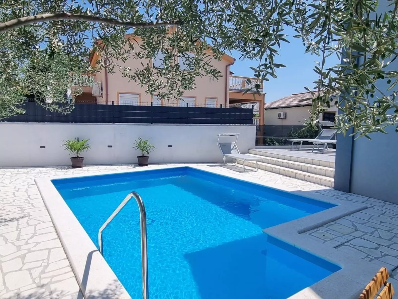 Villa mit beheiztem Pool mit Meerblick - TA Leut Agency-Buiten