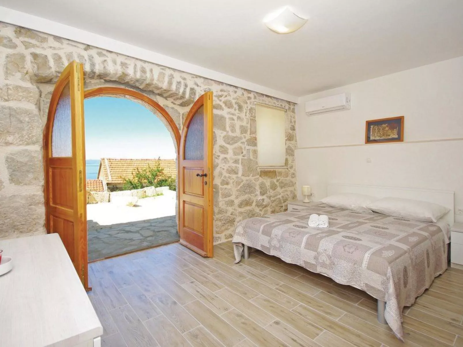 Mit Blick auf das Wasser-Binnen