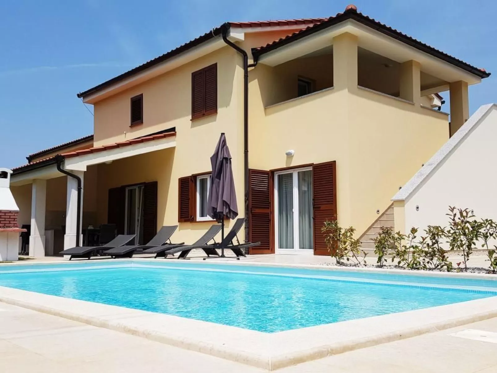 In Banjole mit Privatem Pool-Buiten