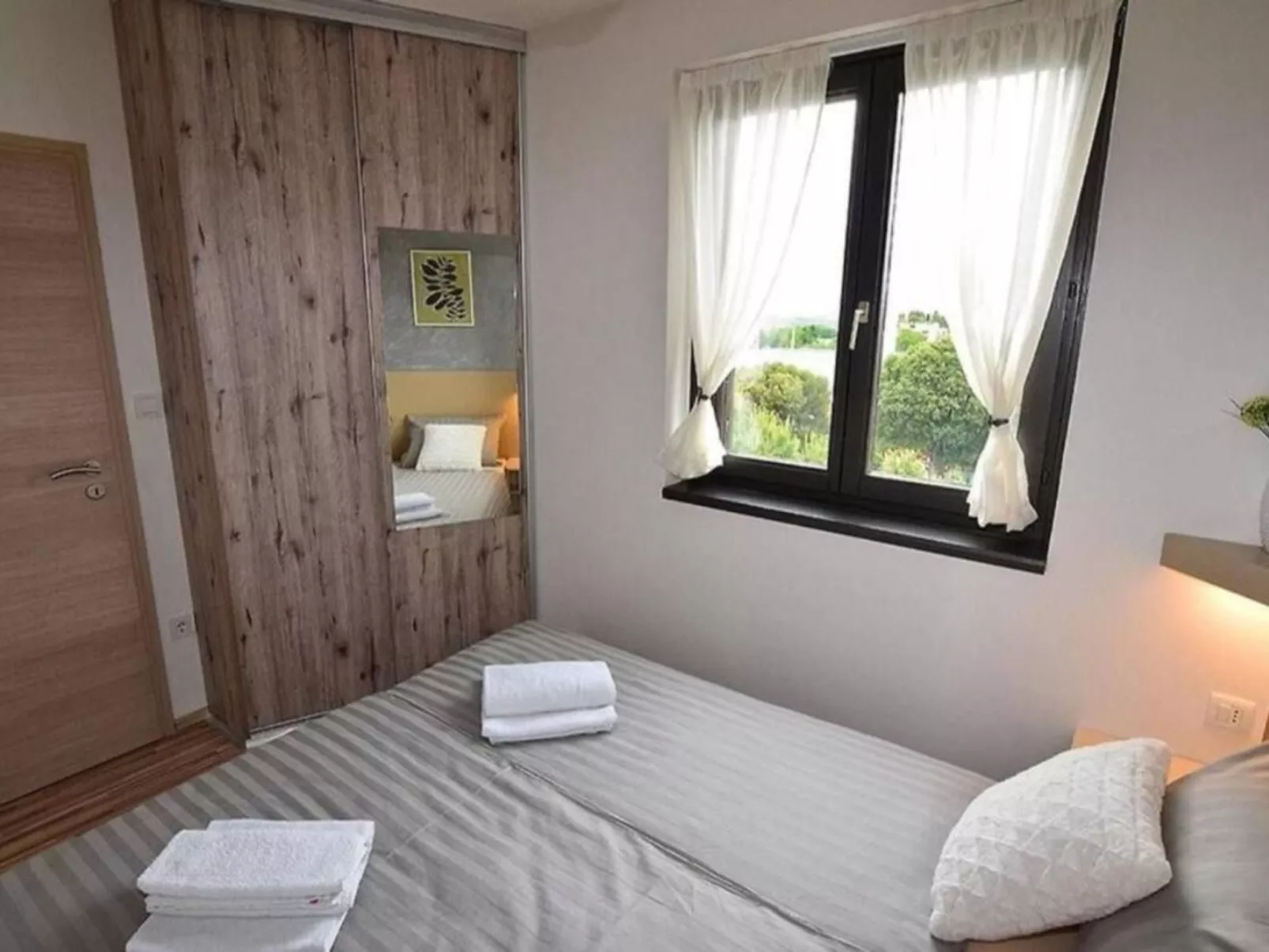 Modern eingerichtete Wohnung in der Nähe des Strandes...-Binnen