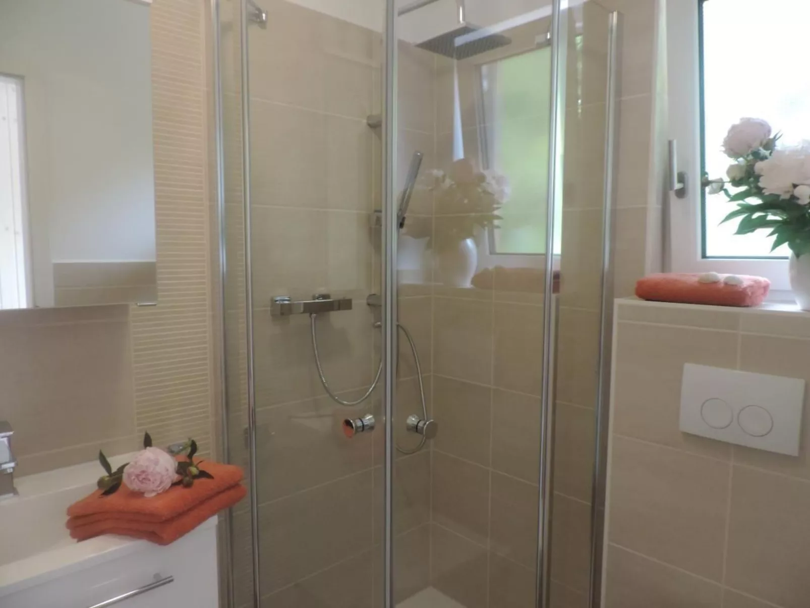 Gartenblick in Vöhl-Basdorf-Binnen