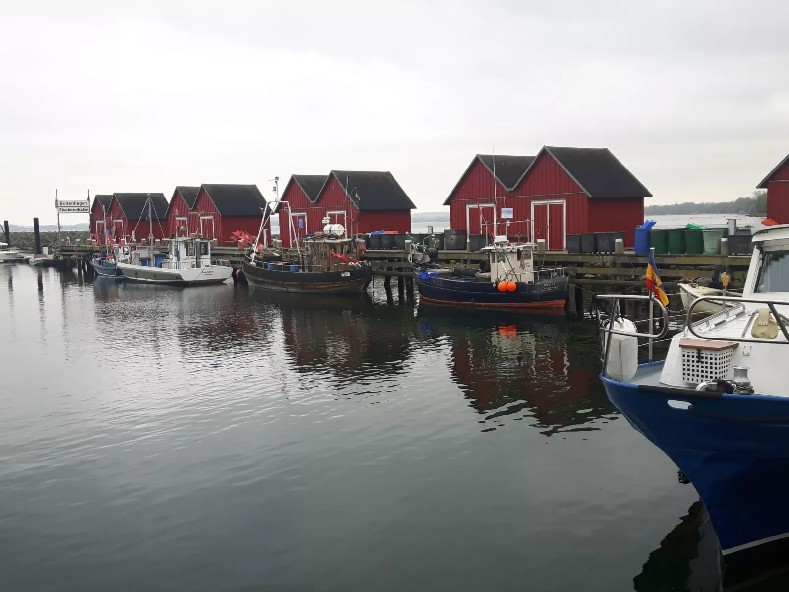 Schönes Schwedenhäuschen-Buiten