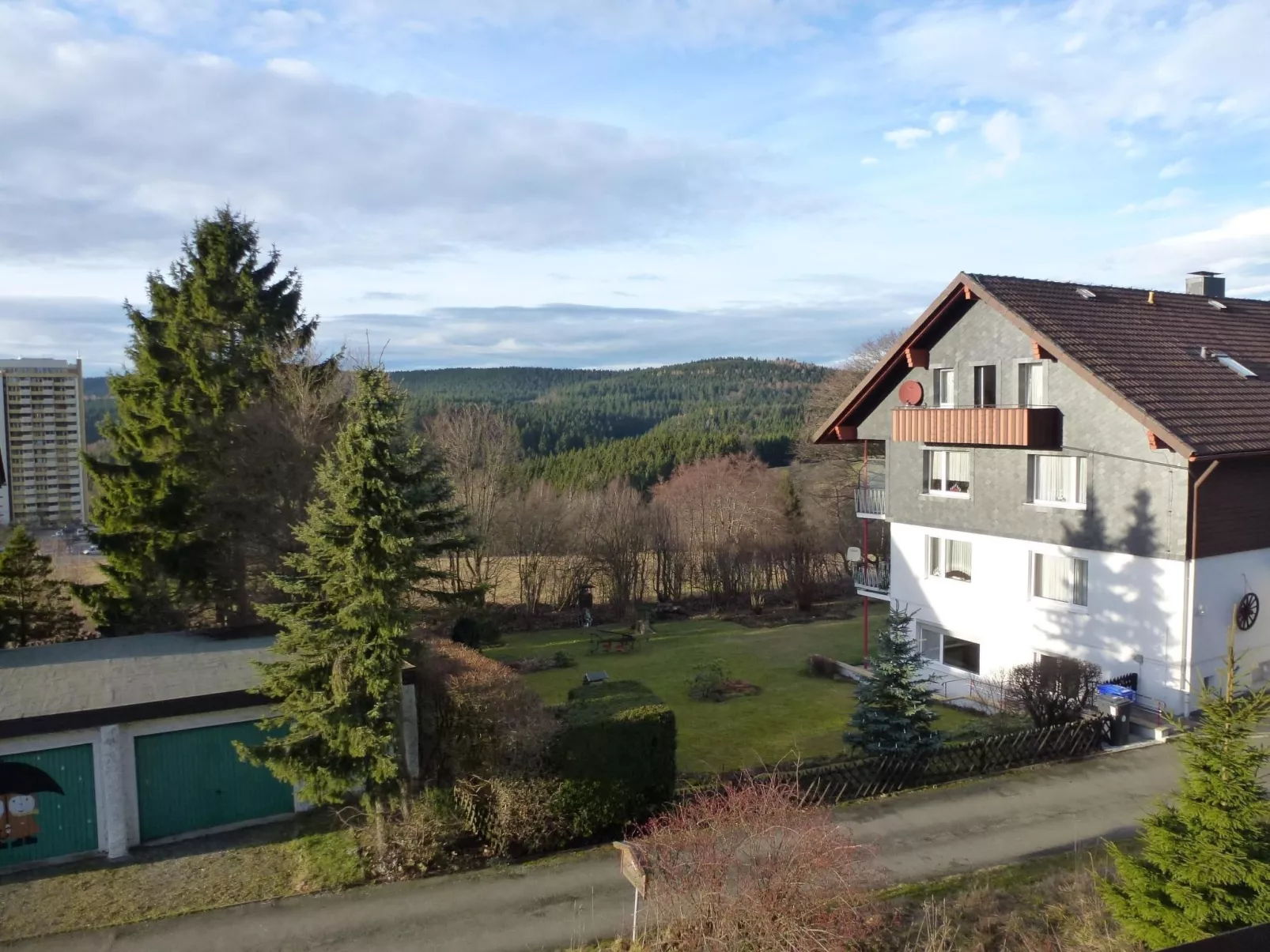 Mit Blick auf die Berge-Buiten