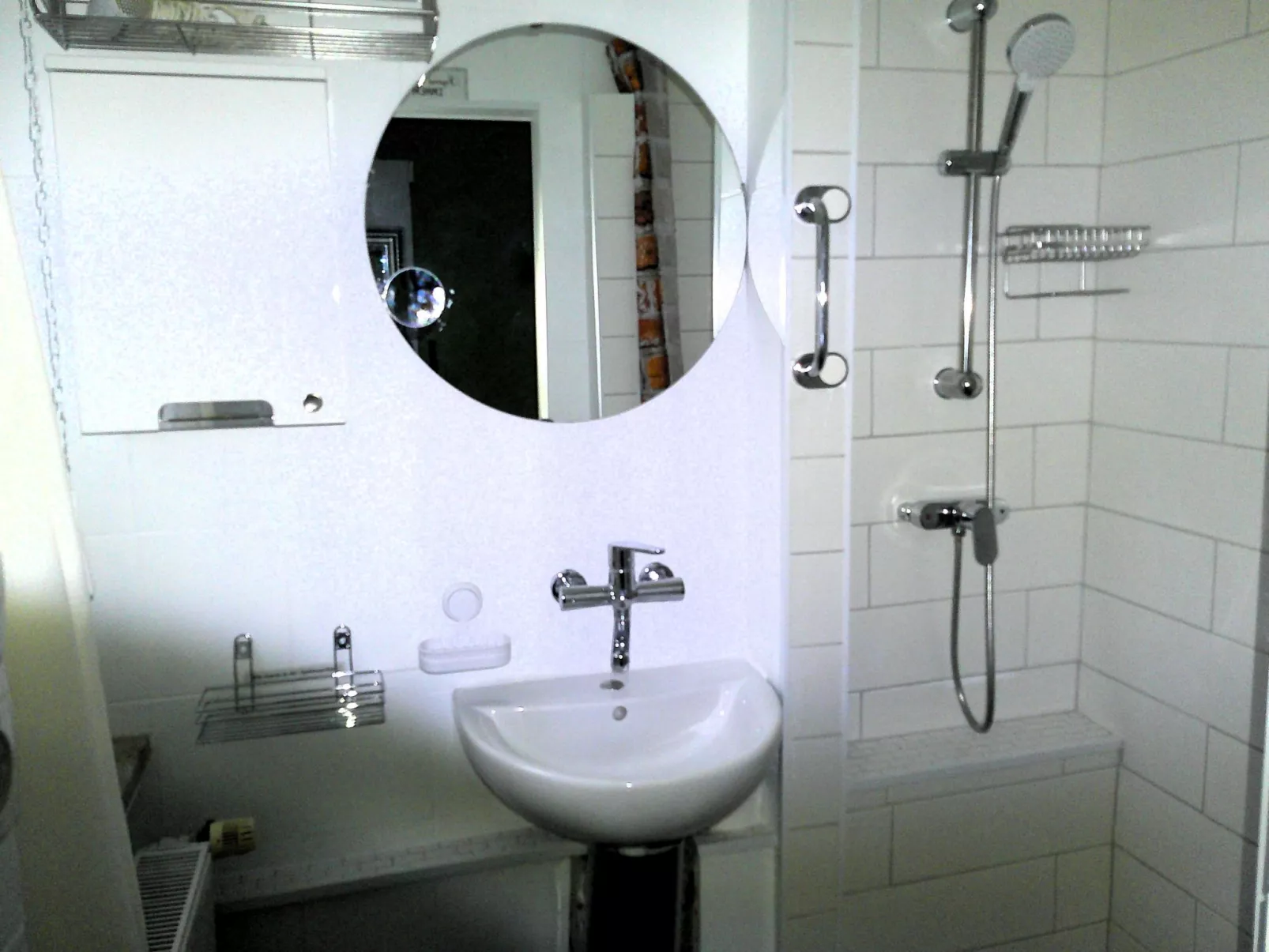 Kleine Ferienwohnung mit Garten und Terrasse-Binnen