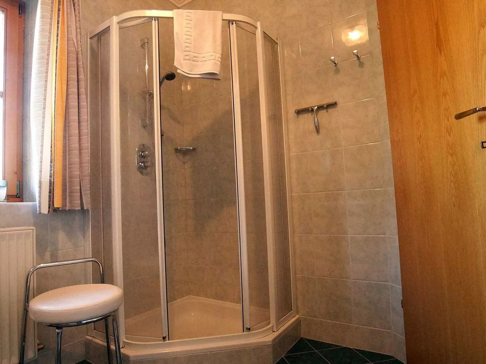 In ruhiger Lage mit Gartennutzung-Binnen