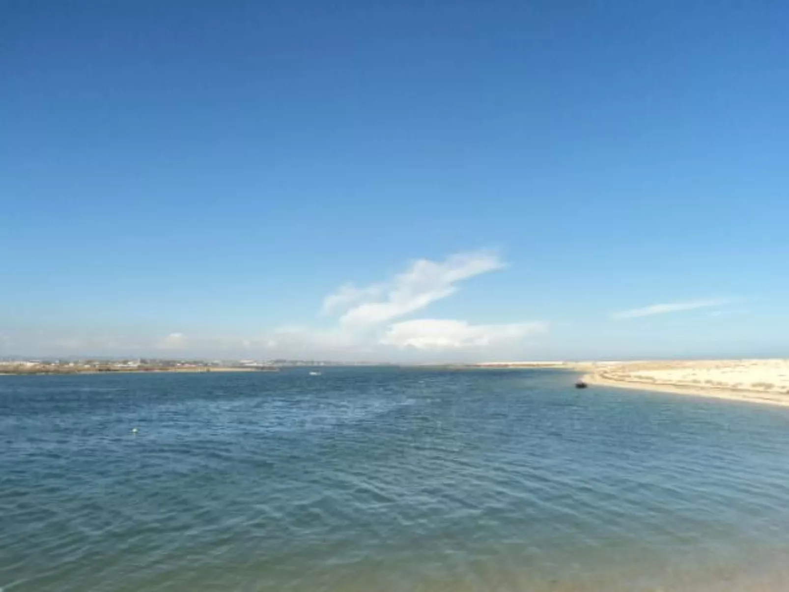 Mit Balkon, Terrasse und Außenpool-Buiten