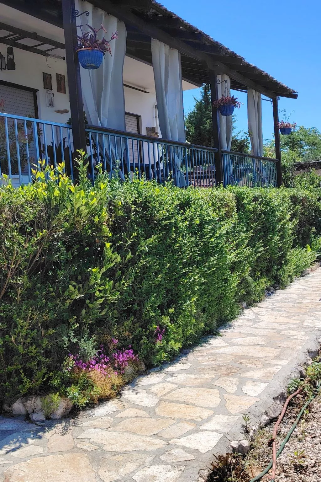 In Vir mit Terrasse und Garten-Buiten