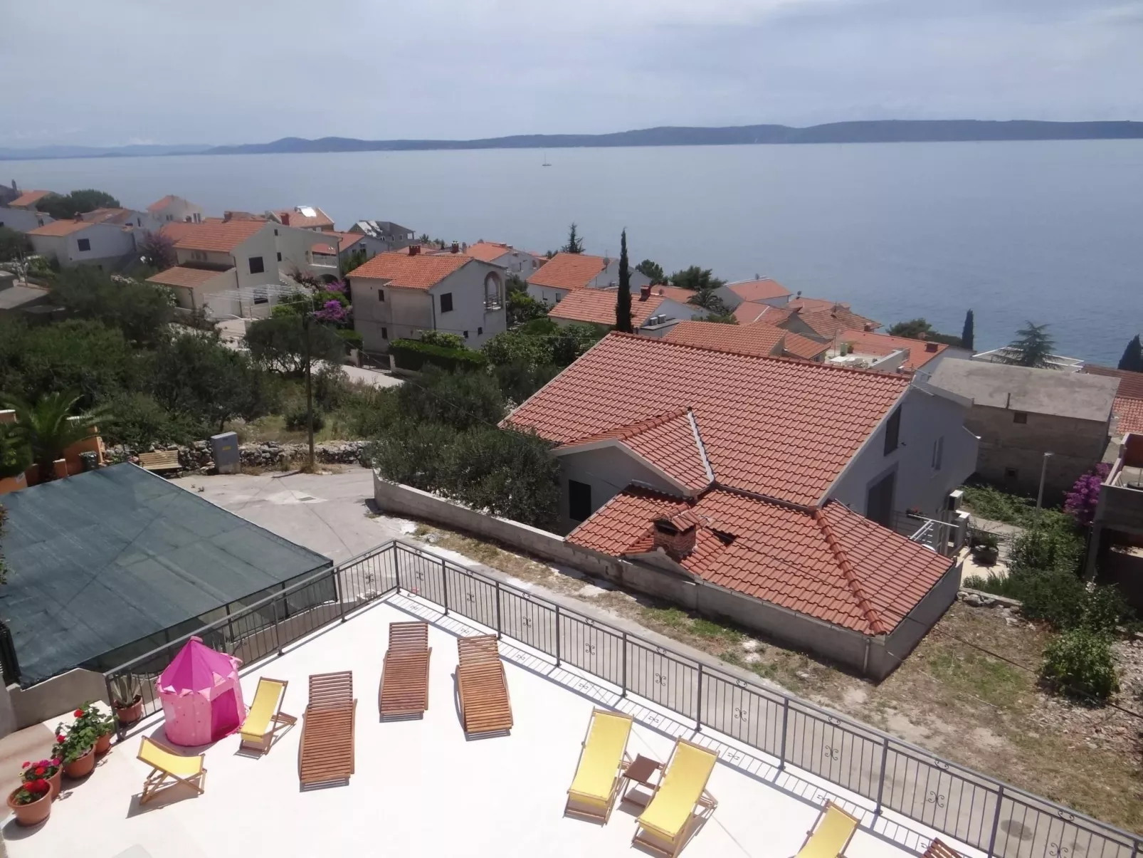 Beheiztes Schwimmbad, schattige Terrasse mit Meerblick-Image-tags.info