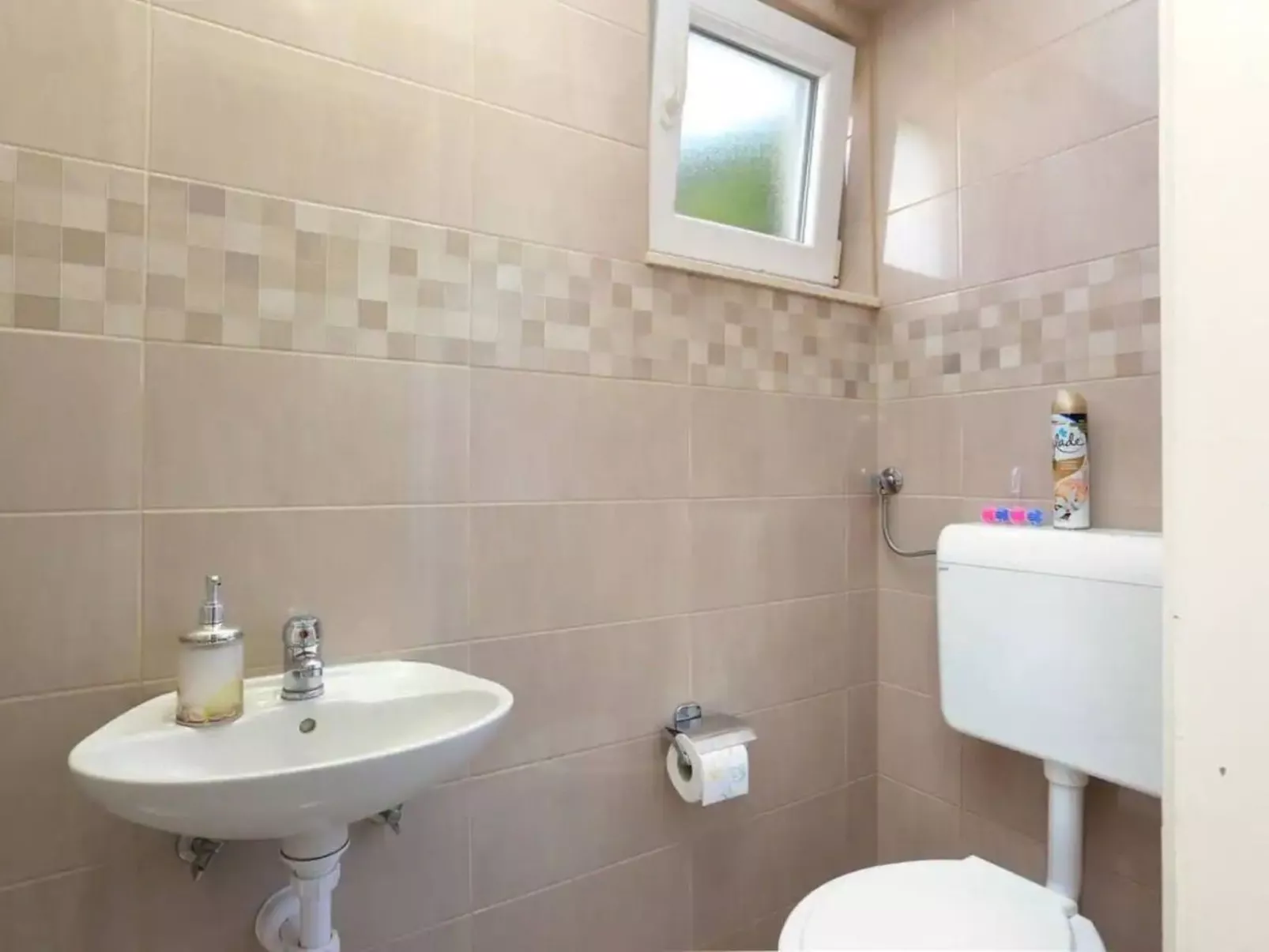 Neda-Image-tags.info