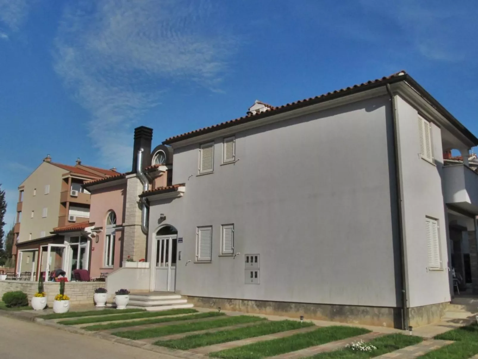 Wohnung "Pusteblume" mit Terrasse-Buiten