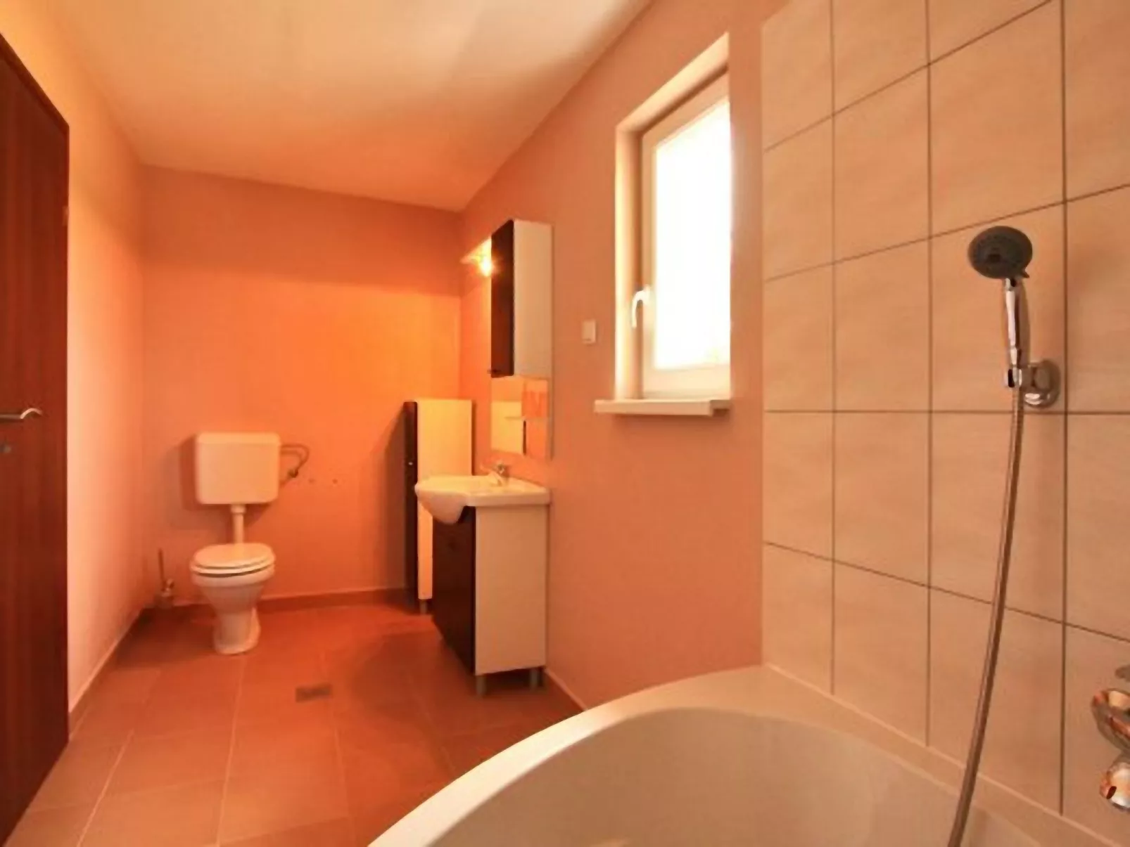 Wunderschönes Ferienhaus in Cere mit Privatem Pool-Binnen