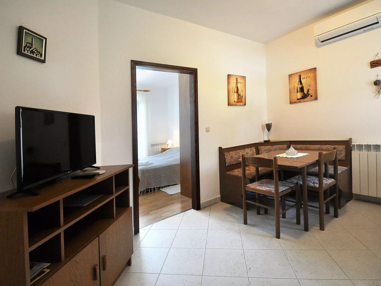 Zwei-Zimmer-Wohnung in der Nähe des Meeres-Binnen