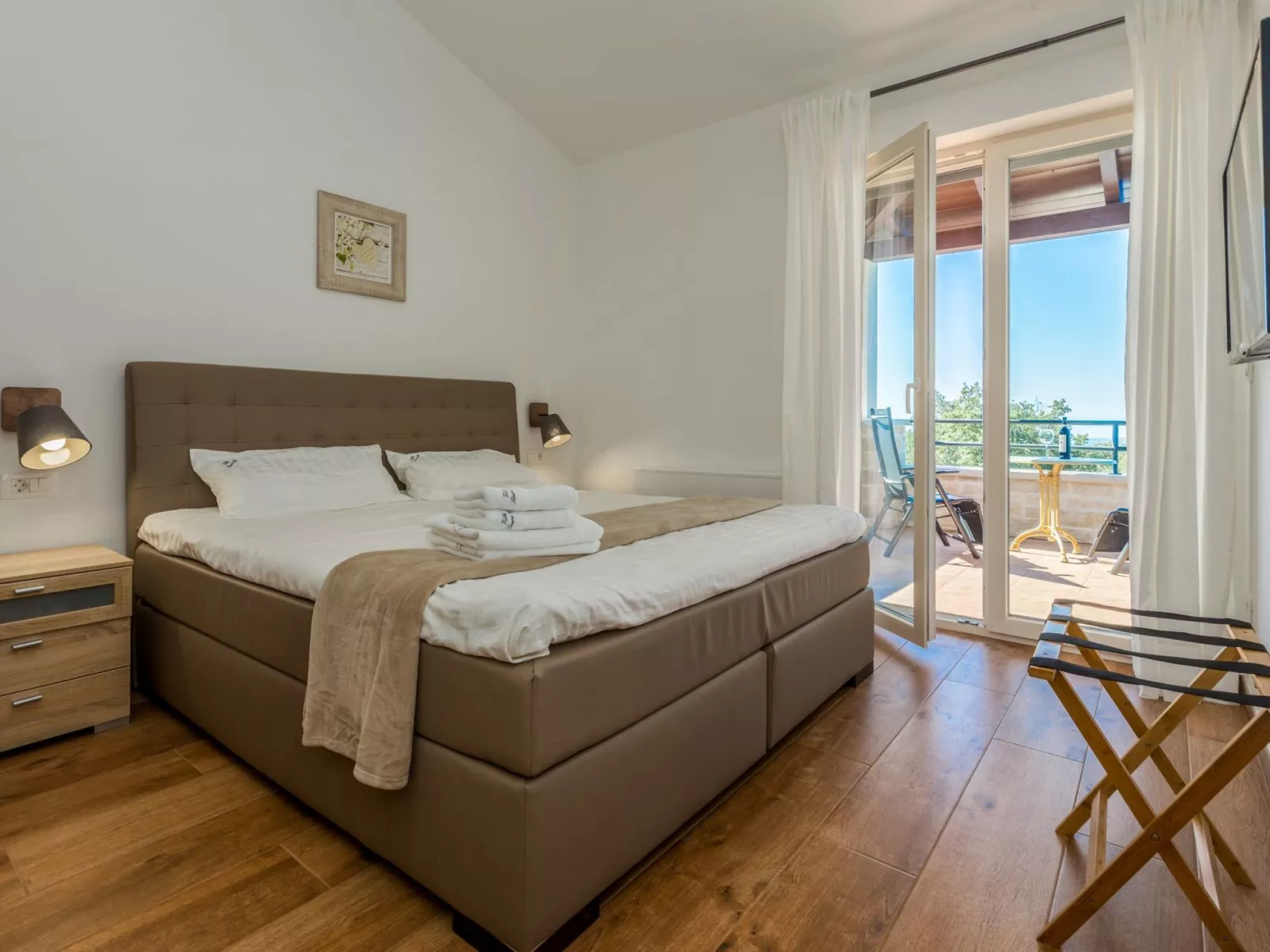 Tolles Ferienhaus in Deklići mit Privatem Pool-Binnen