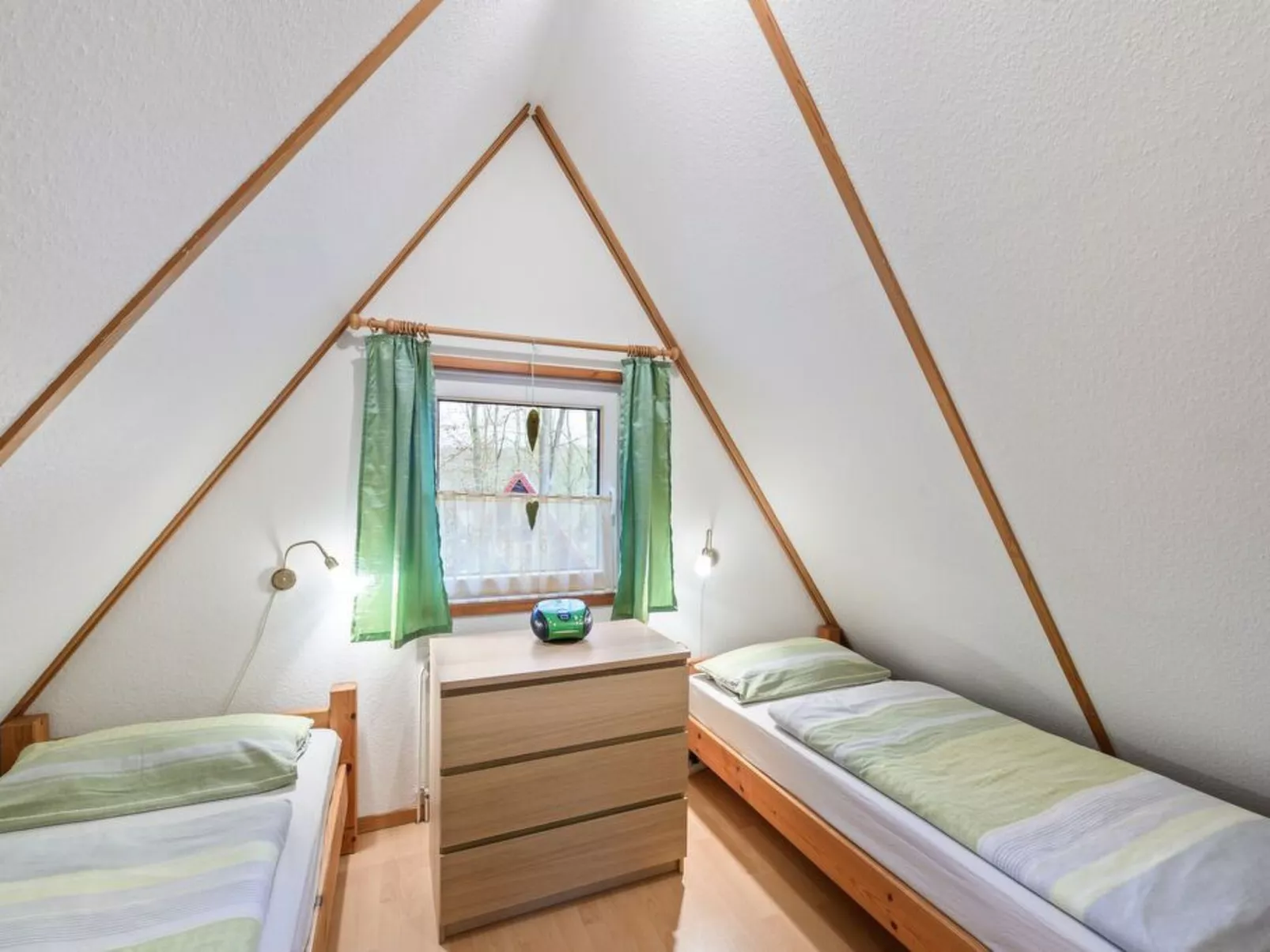 Schönes Ferienhaus am Twistesee-Binnen