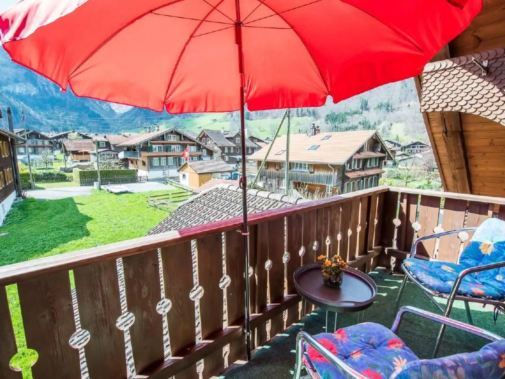 Sonnige Dachwohnung im schönen Lungern-Buiten