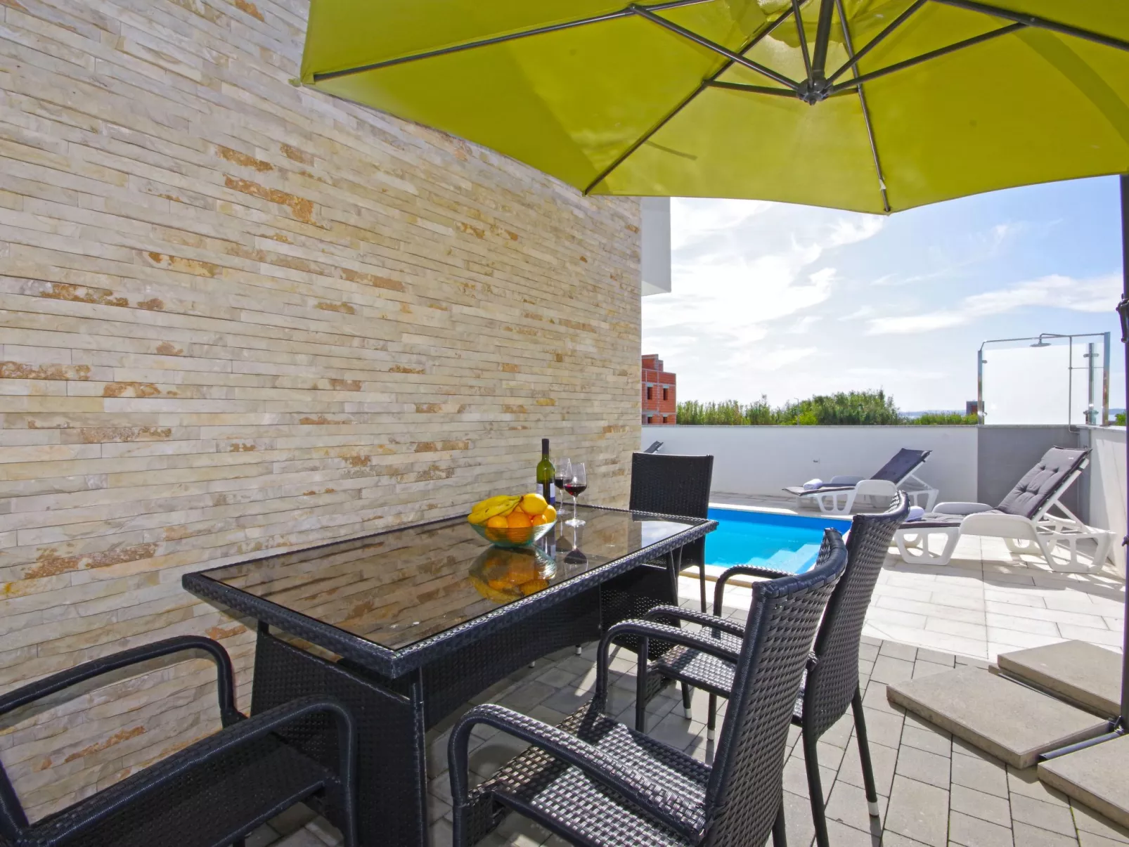 Apartment Laura-Buiten