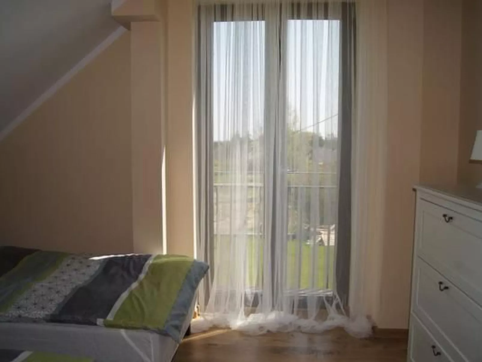 Mit Garten, Terrasse und Grill-Binnen