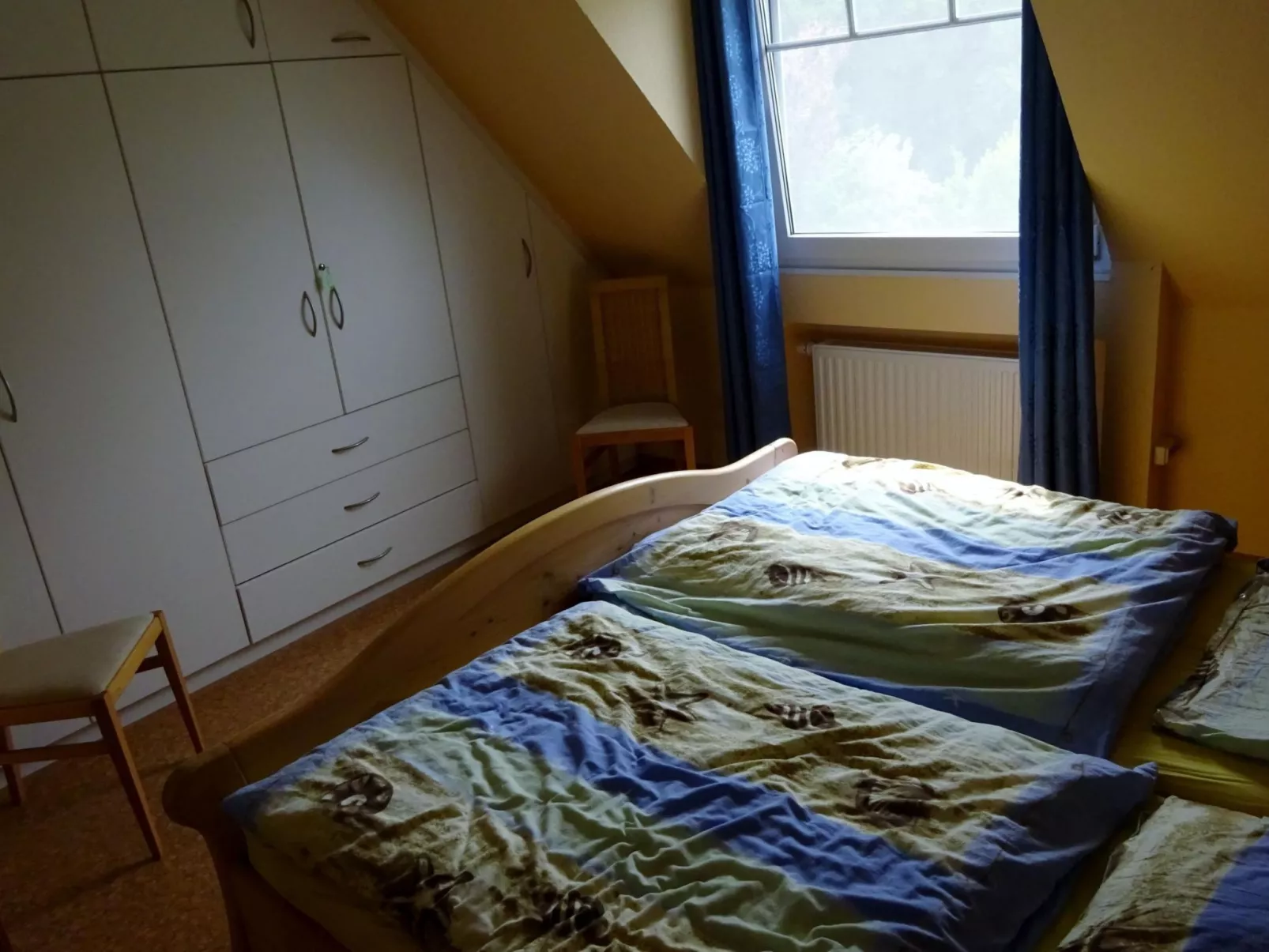 Komfortable Doppelhaushälfte und großem Garten-Binnen