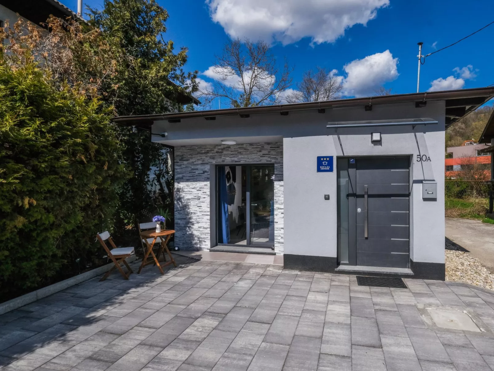 "Vila Kaja" mit Waschmaschine und Geschirrspüler-Buiten