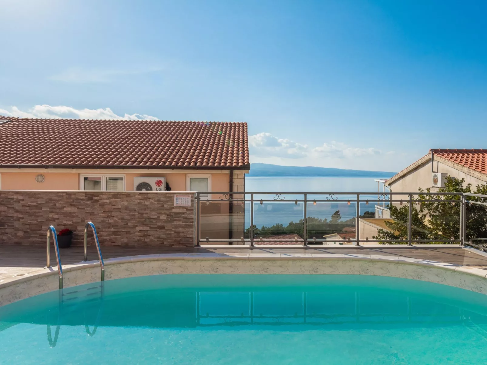 Für 12 Personen in Stanići, Dalmatien (Mitteldalmatien)-Buiten