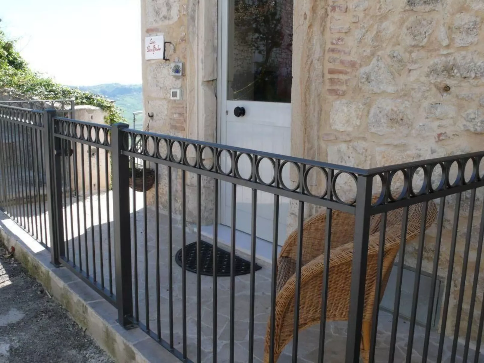 'Elvira Basilico' mit Terrasse