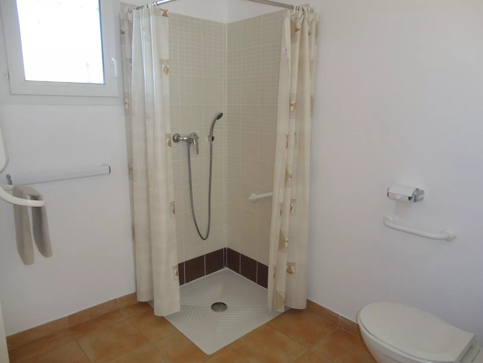 VILLA T3 PMR ZWISCHEN NARBONNE UND CARCASSONNE-Binnen