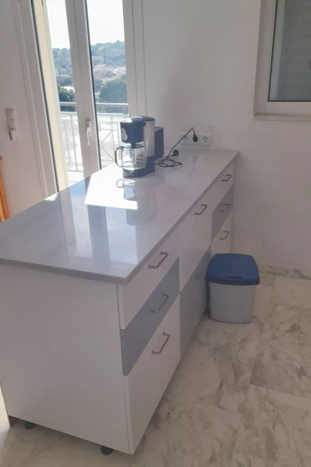 Mit Blick auf das Wasser-Binnen