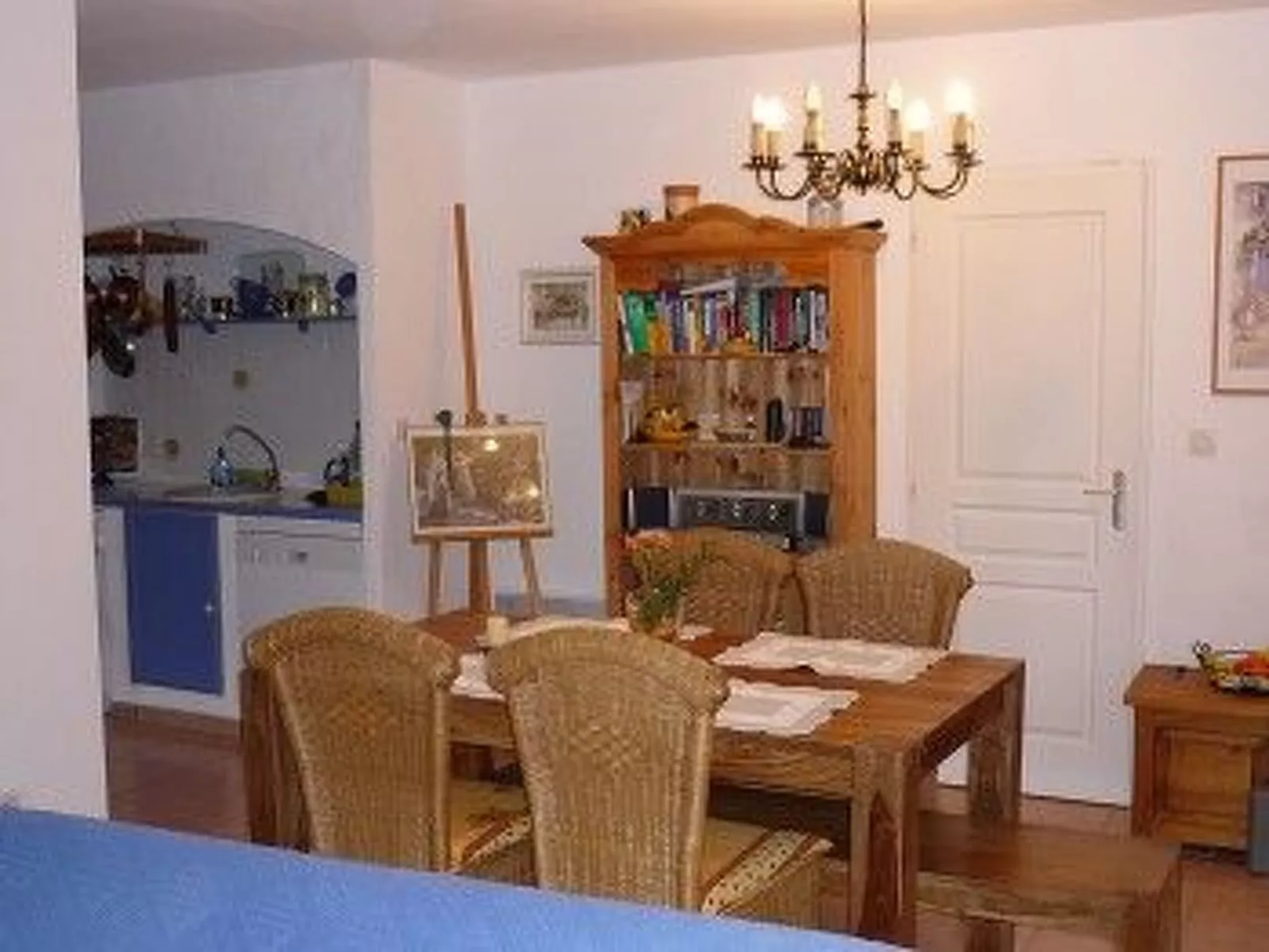 Komfortables Ferienhaus mit Gemeinschaftspool-Binnen