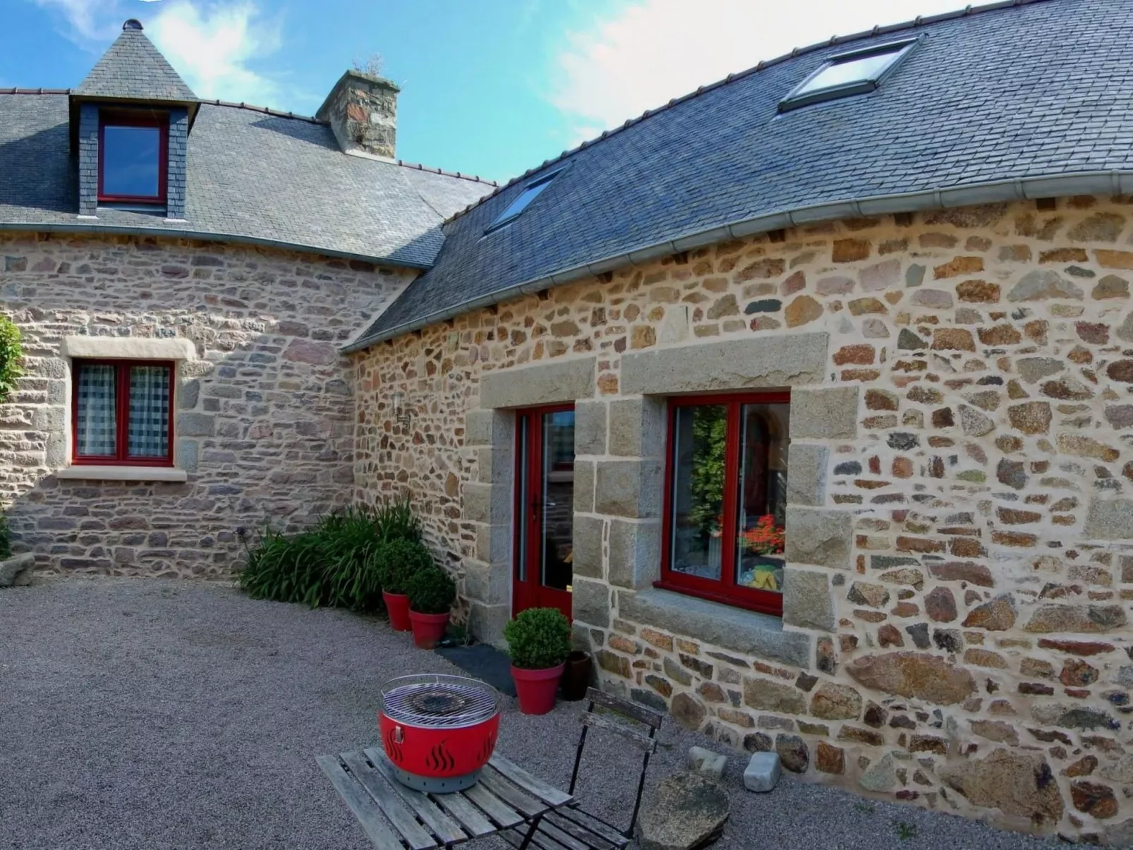Wunderschönes Haus mit Garten in Lézardrieux-Buiten