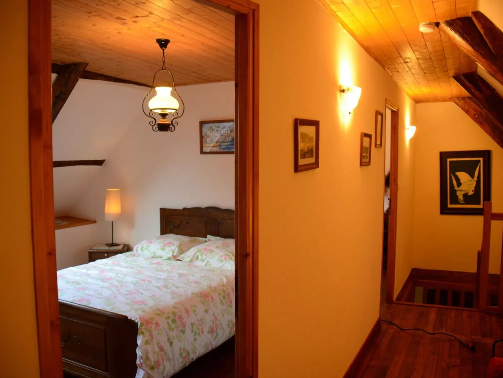 "Der Bauernhof des Vaters"-Binnen