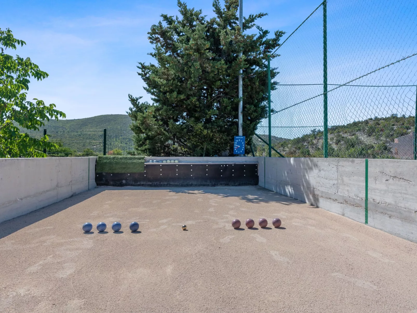 Anwesen "Villa Almas, Sauna, Fitnessraum, Multisport-Image-tags.info