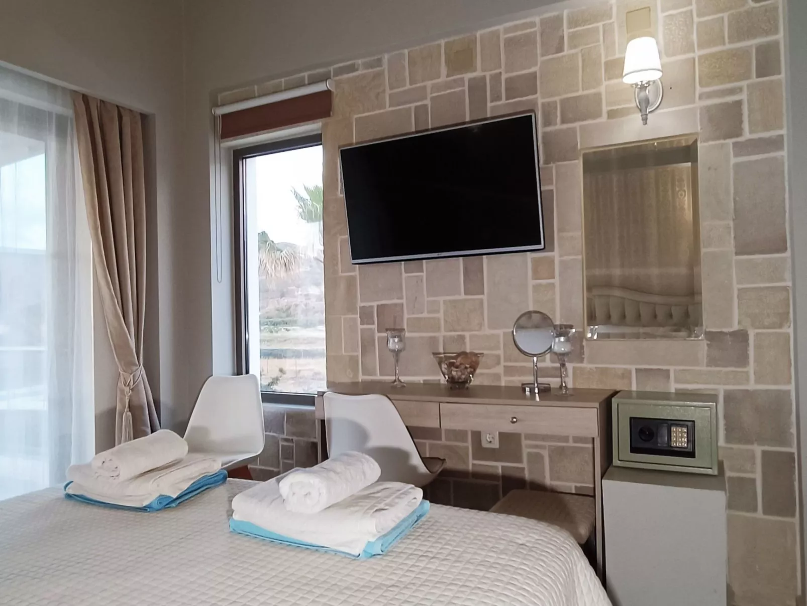 In Mithimna mit Privatem Pool-Binnen