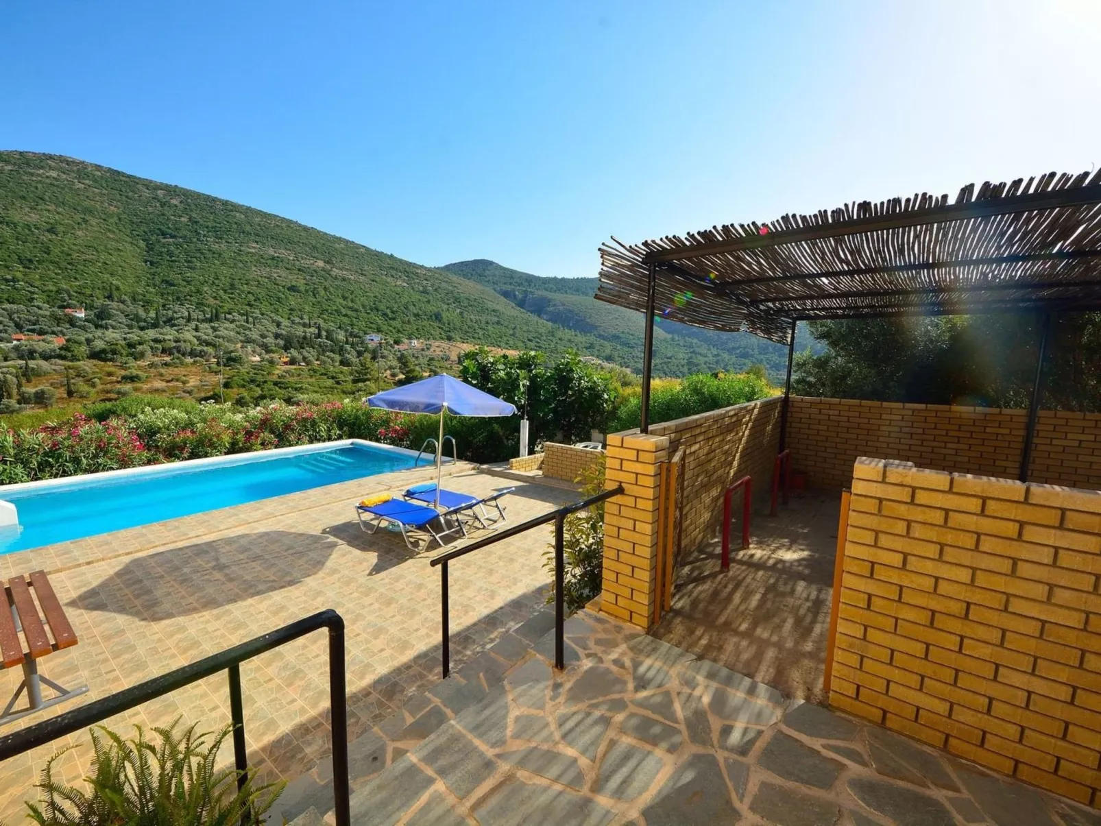 "Yellow Villa"-Buiten