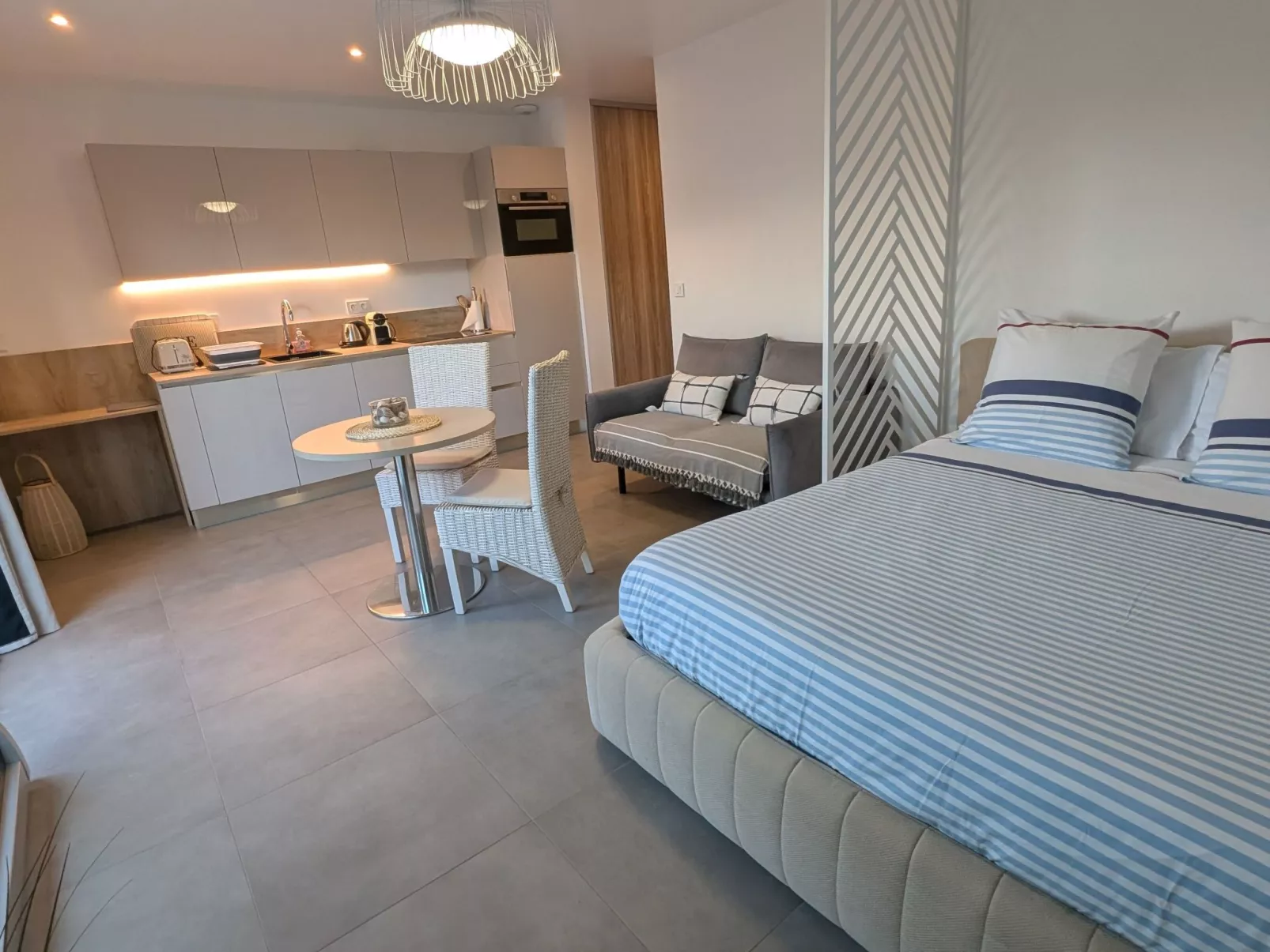 Studiowohnung mit Wallbox-Binnen