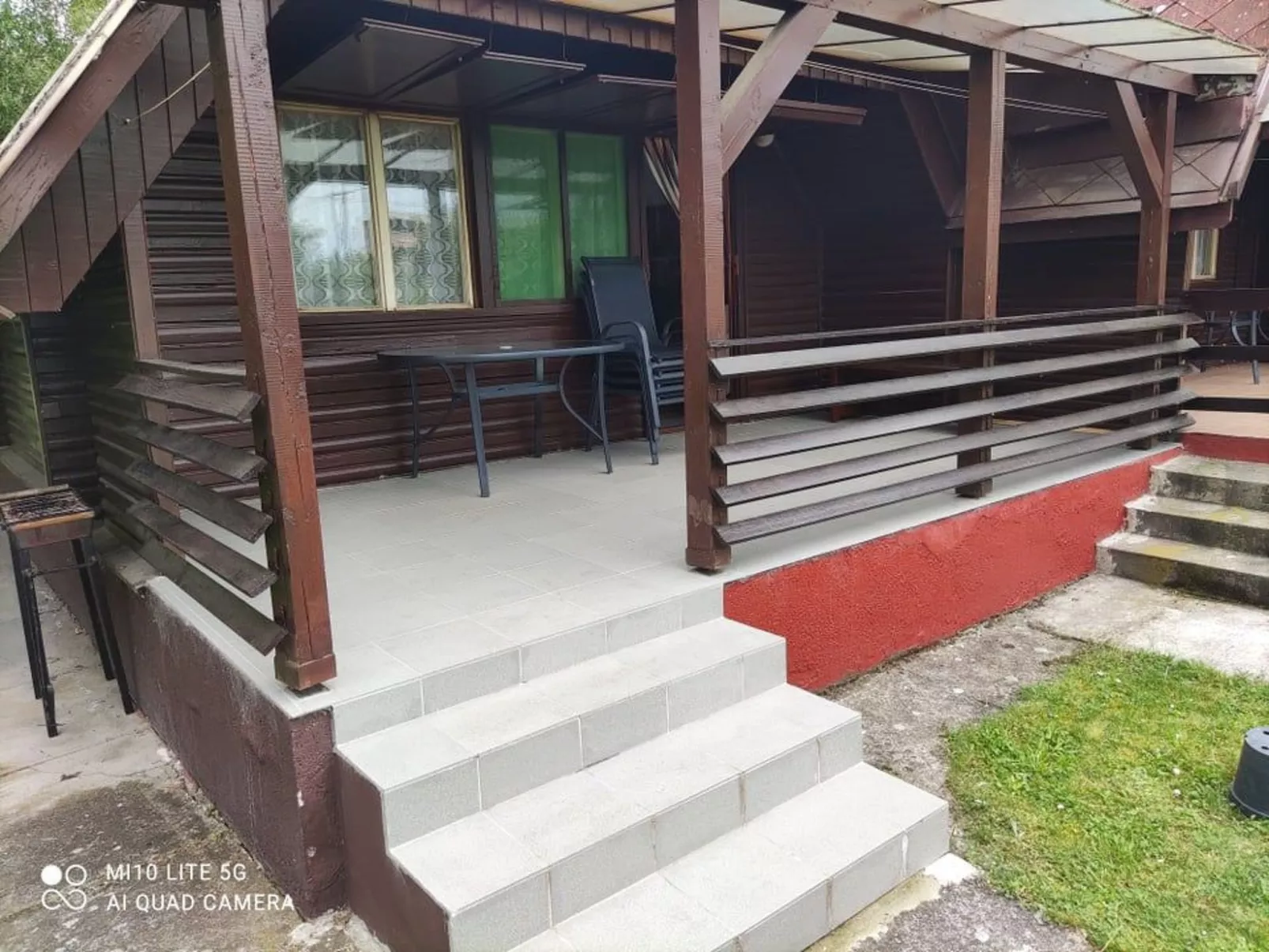 Appartement mit Terrasse-Buiten