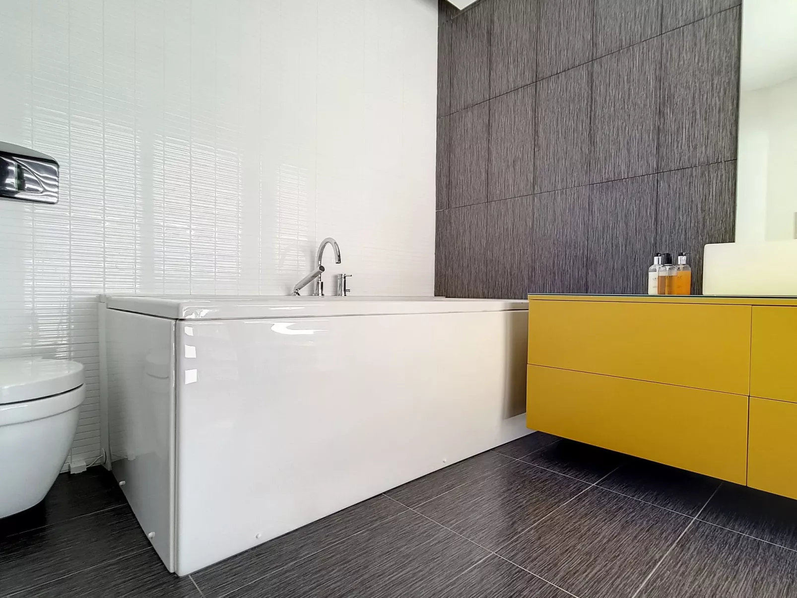 VILLA BONSAI-Image-tags.info